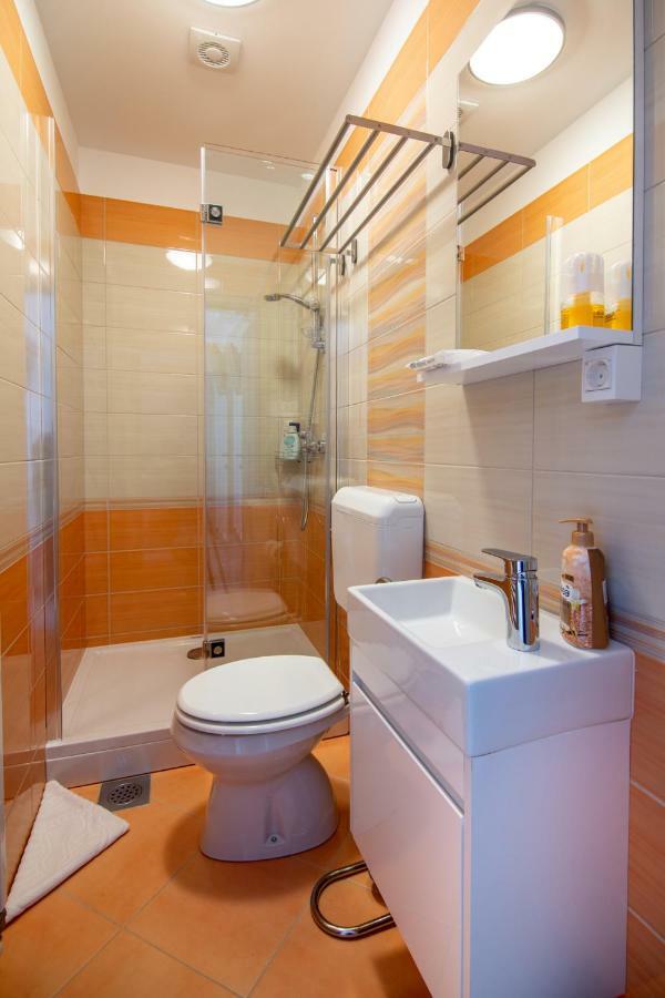 Rooms Sajina Podgrad  Luaran gambar